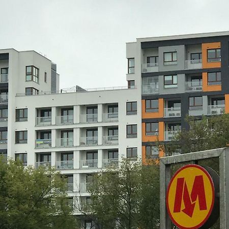 Apartamenty Metro Slodowiec, Free Parking Zeromskiego 1 Cmkp- 5 Min Warsaw Exterior photo