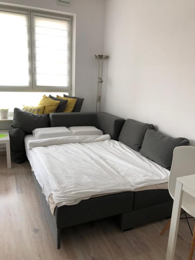 Apartamenty Metro Slodowiec, Free Parking Zeromskiego 1 Cmkp- 5 Min Warsaw Exterior photo