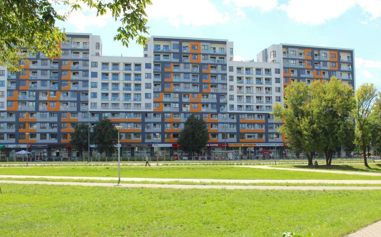 Apartamenty Metro Slodowiec, Free Parking Zeromskiego 1 Cmkp- 5 Min Warsaw Exterior photo