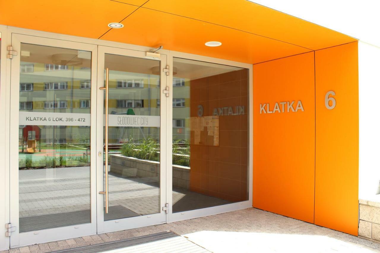 Apartamenty Metro Slodowiec, Free Parking Zeromskiego 1 Cmkp- 5 Min Warsaw Exterior photo