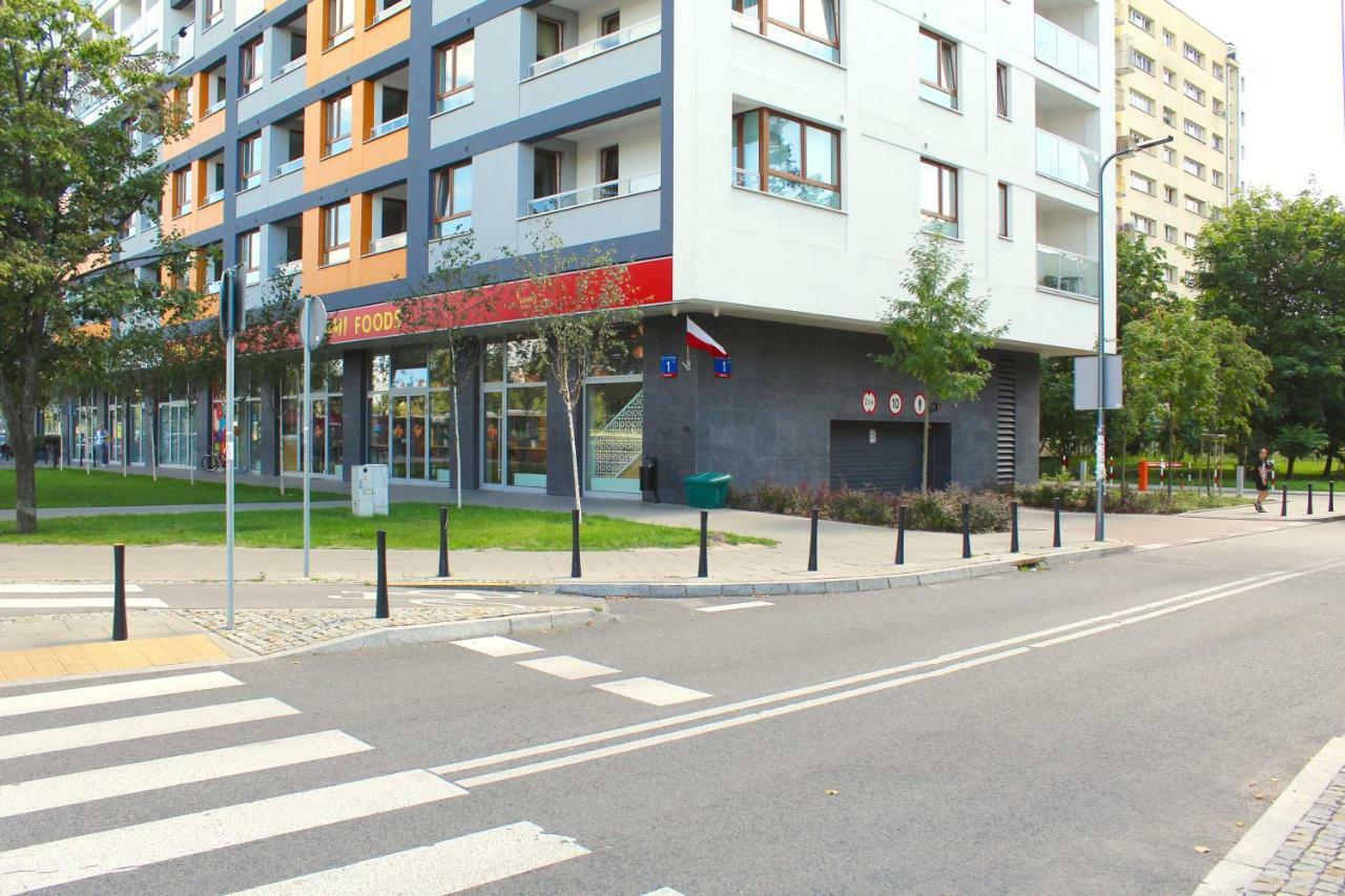 Apartamenty Metro Slodowiec, Free Parking Zeromskiego 1 Cmkp- 5 Min Warsaw Exterior photo