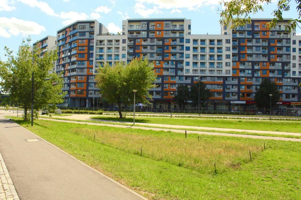 Apartamenty Metro Slodowiec, Free Parking Zeromskiego 1 Cmkp- 5 Min Warsaw Exterior photo
