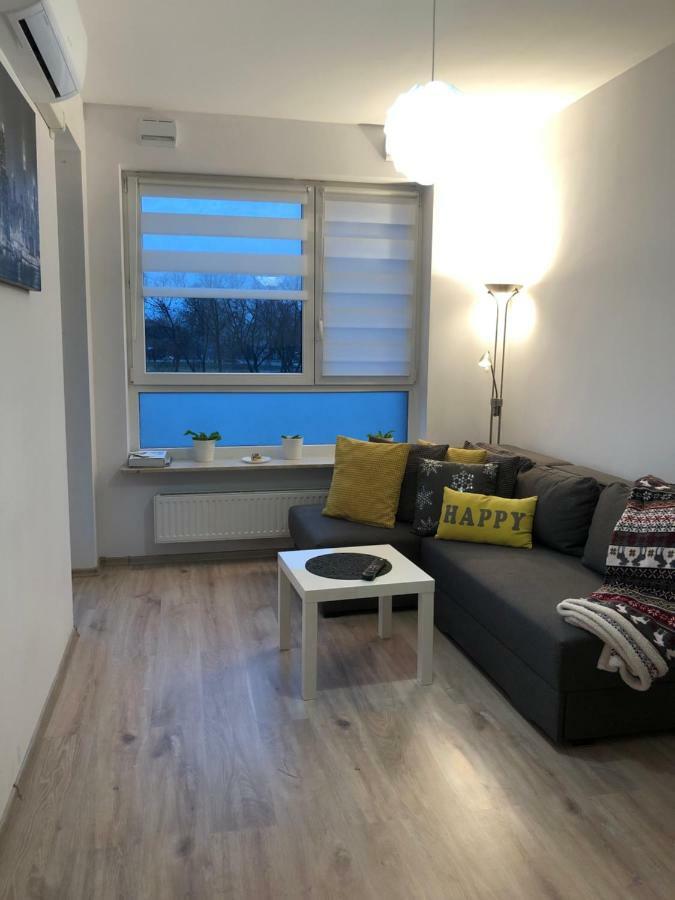 Apartamenty Metro Slodowiec, Free Parking Zeromskiego 1 Cmkp- 5 Min Warsaw Exterior photo